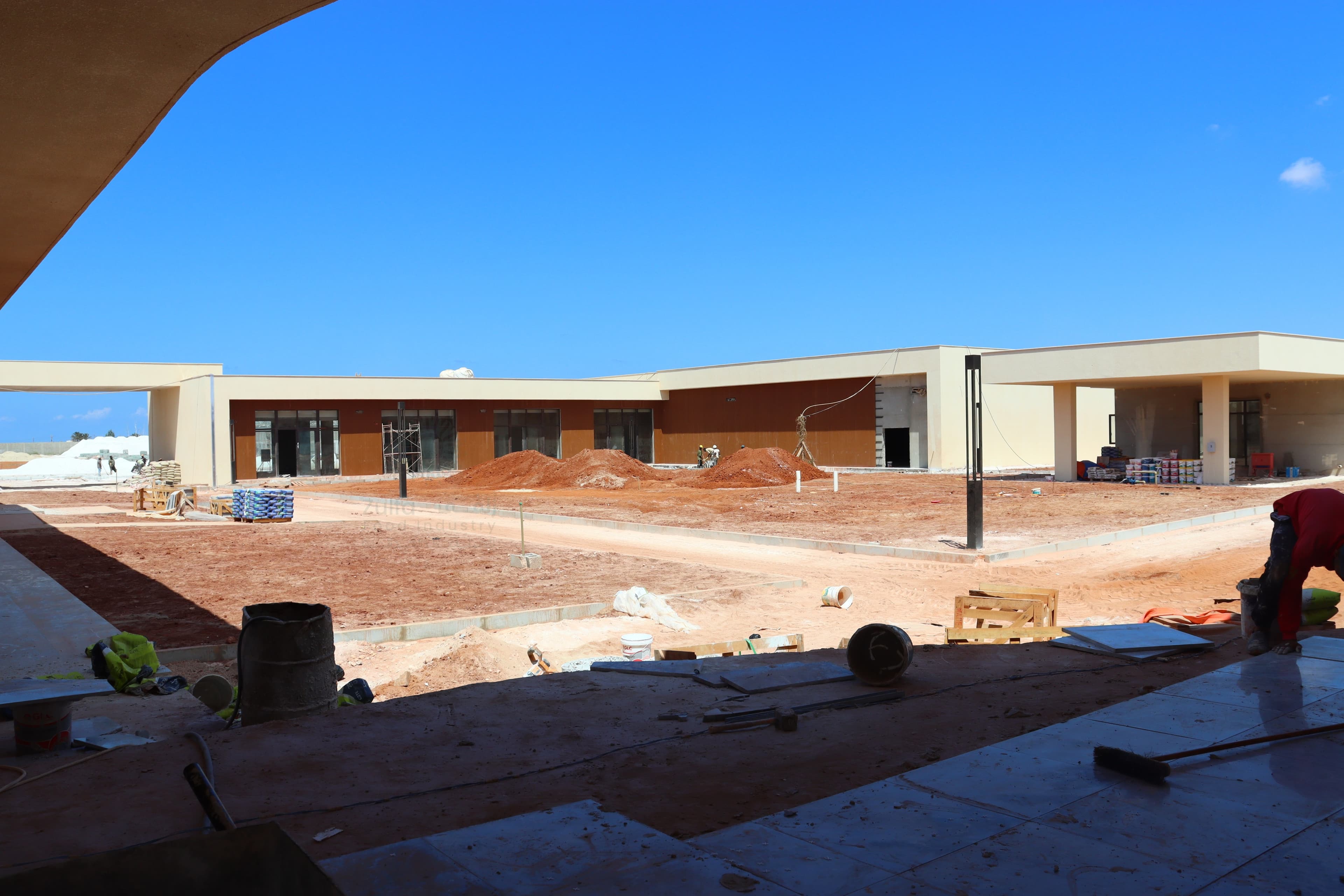 From Finished Buildings to Green Spaces. Zulfa Hotel Moves Toward Handover